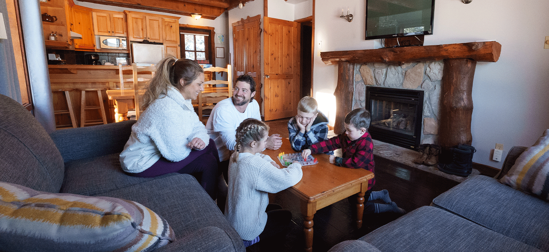 Famille dans le chalet 2 chambres La Riveraine.
