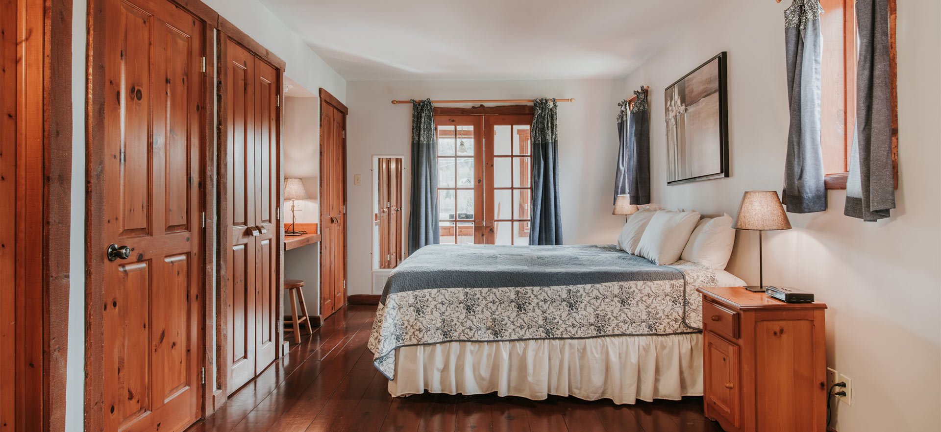 Chalet La Sérénité 1 chambre, chambre à coucher- Chalets Royal Laurentien